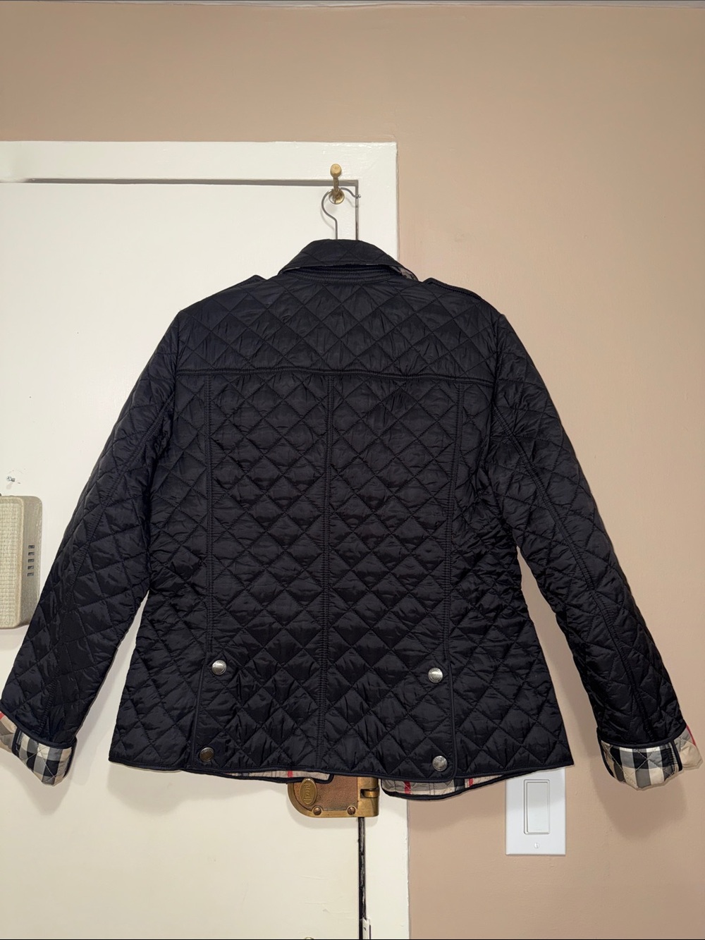 Burberry Black Quilted Lightweight Jacket with Signature Check Cuffs - Picture 8 of 12